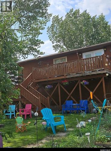 101 3Rd Street W, Leader, SK - Outdoor
