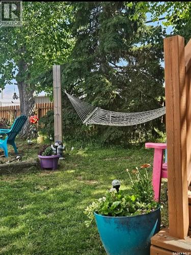 101 3Rd Street W, Leader, SK - Outdoor