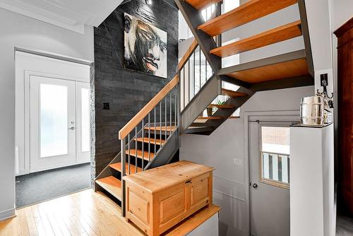 Escalier - 654Z Av. Pine, Saint-Lambert, QC - Indoor Photo Showing Other Room