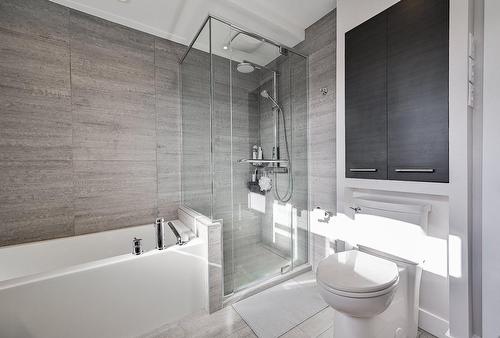 Salle de bains - 654Z Av. Pine, Saint-Lambert, QC - Indoor Photo Showing Bathroom