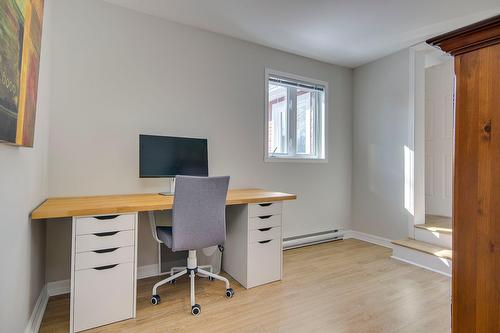 Chambre à coucher - 230 Rue Larose, Dunham, QC - Indoor Photo Showing Office