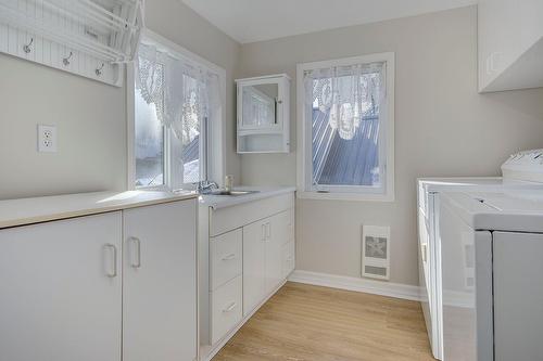 Salle de lavage - 230 Rue Larose, Dunham, QC - Indoor Photo Showing Laundry Room