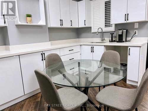 304 - 350 Highway 7 Avenue E, Richmond Hill, ON 