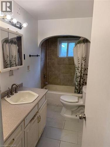 287 Blucher Road, Kitchener, ON - Indoor Photo Showing Bathroom