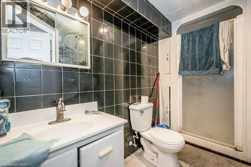 287 Blucher Road, Kitchener, ON - Indoor Photo Showing Bathroom