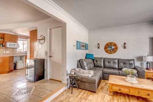 Living room - 1146 Rue De L'Acajou, Saint-Jérôme, QC - Indoor Photo Showing Living Room