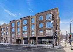 402-4490 Rue St-Urbain  Montréal (Le Plateau-Mont-Royal), QC H2W 1T2