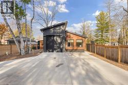 10031 NIPIGON STREET  Lambton Shores, ON N0M 2L0