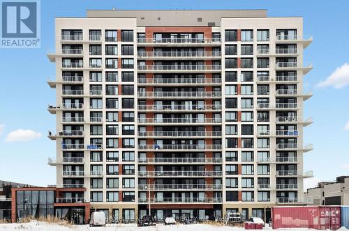 933 - 2 DAVID EYER ROAD  Richmond Hill, ON L4S 0N6