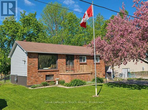 8 Cyril Martin Place, Severn (Coldwater), ON 