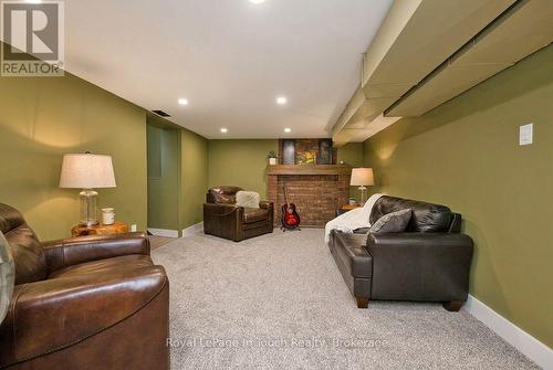 8 Cyril Martin Place, Severn (Coldwater), ON 