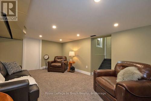 8 Cyril Martin Place, Severn (Coldwater), ON 