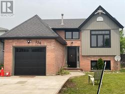 134 BANKSIDE DRIVE  Kitchener, ON N2N 3E2