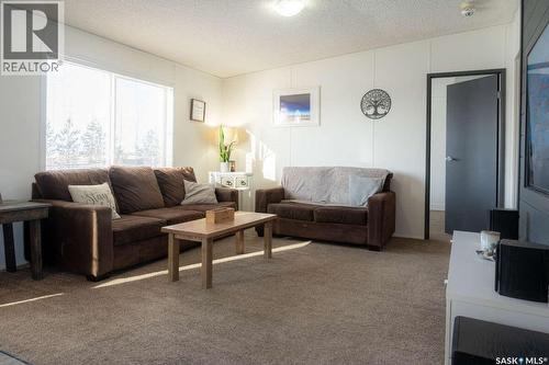 Range Road 2074, Estevan Rm No. 5, SK - Indoor Photo Showing Living Room