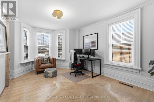 1161 Lockhart Road, Burlington, ON - Indoor