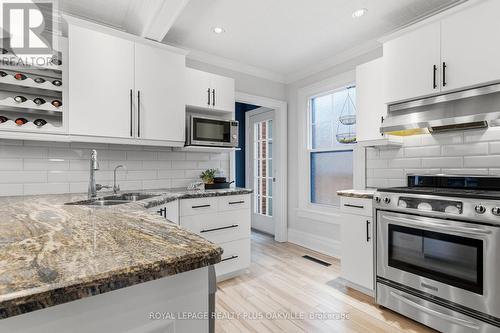 1161 Lockhart Road, Burlington, ON - Indoor Photo Showing Kitchen With Double Sink With Upgraded Kitchen