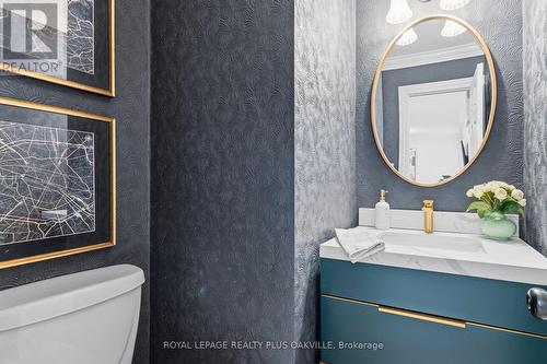 1161 Lockhart Road, Burlington, ON - Indoor Photo Showing Bathroom