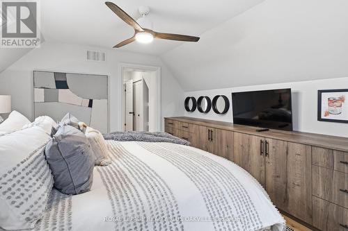 1161 Lockhart Road, Burlington, ON - Indoor Photo Showing Bedroom