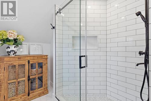1161 Lockhart Road, Burlington, ON - Indoor Photo Showing Bathroom
