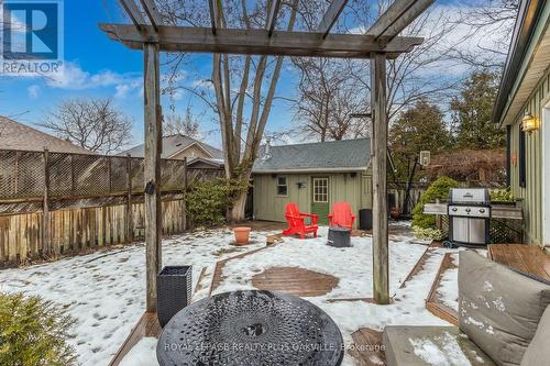 1161 Lockhart Road, Burlington, ON - Outdoor