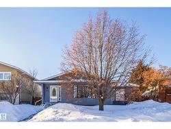 6931 14 AV NW  Edmonton, AB T6K 3V4