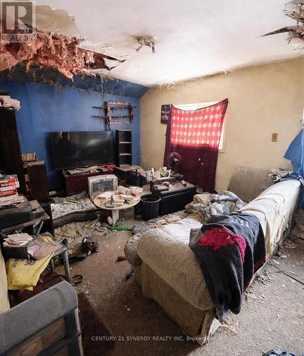 Colour Enhanced - Family Room - 23 Strathcona Street, Smiths Falls, ON - 