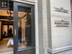 5709 - 197 YONGE STREET  Toronto, ON M5B 0C1
