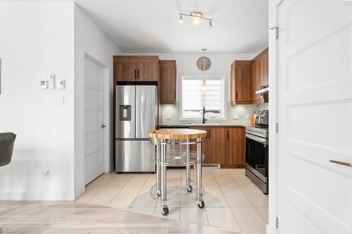 Cuisine - 7 Av. Du Parc, Gore, QC - Indoor Photo Showing Kitchen