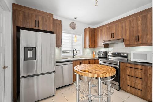 Cuisine - 7 Av. Du Parc, Gore, QC - Indoor Photo Showing Kitchen