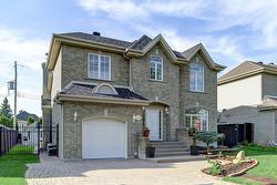 18127 Rue de Louvigny  Montréal (Pierrefonds-Roxboro), QC H9K 1R8