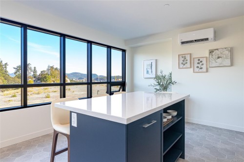 114-2390 City Gate Blvd, Langford, BC - Indoor