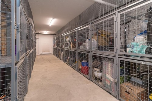 616-1115 Johnson St, Victoria, BC - Indoor With Storage