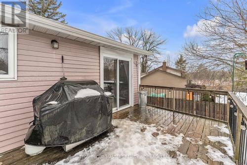 156 Pruyn Crescent, Loyalist (Bath), ON - Outdoor With Exterior