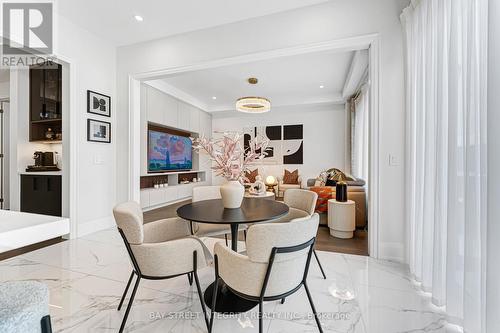 118 Milky Way Drive, Richmond Hill, ON - Indoor Photo Showing Dining Room