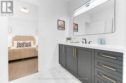 118 Milky Way Drive, Richmond Hill, ON - Indoor Photo Showing Bathroom