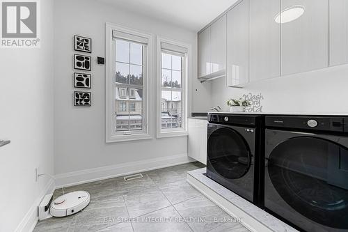 118 Milky Way Drive, Richmond Hill, ON - Indoor Photo Showing Laundry Room