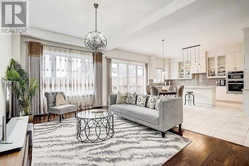 17 Horse Rake Road, Vaughan, ON - Indoor Photo Showing Living Room