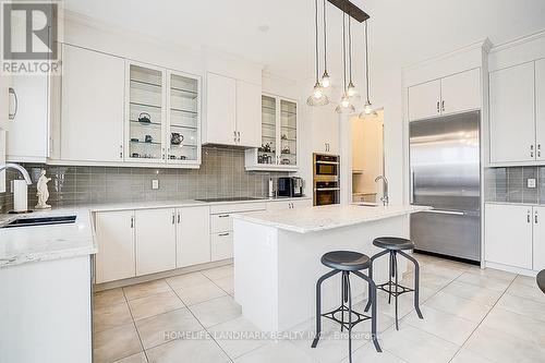 17 Horse Rake Road, Vaughan, ON - Indoor Photo Showing Kitchen With Upgraded Kitchen