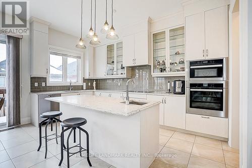 17 Horse Rake Road, Vaughan, ON - Indoor Photo Showing Kitchen With Upgraded Kitchen