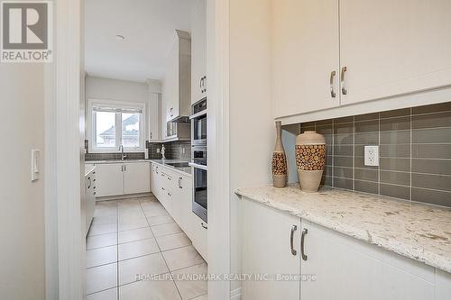 17 Horse Rake Road, Vaughan, ON - Indoor Photo Showing Kitchen