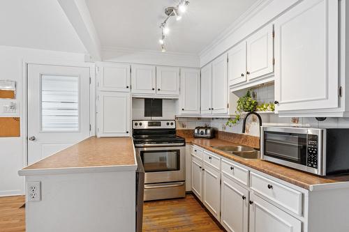 Cuisine - 194 Rue De L'Église, Napierville, QC - Indoor Photo Showing Kitchen With Double Sink