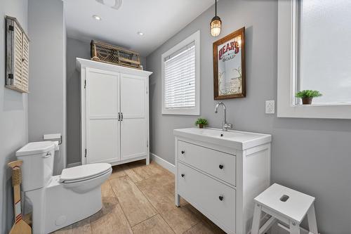 Salle de bains - 1050 Rue Notre-Dame, Saint-Césaire, QC - Indoor