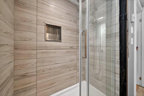 Salle de bains - 1050 Rue Notre-Dame, Saint-Césaire, QC - Indoor Photo Showing Bathroom