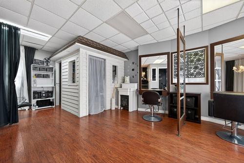 Commerce - 1050 Rue Notre-Dame, Saint-Césaire, QC - Indoor Photo Showing Other Room