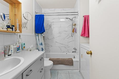 Salle de bains - 6059  - 6063 Av. Du Bocage, Montréal (Anjou), QC - Indoor Photo Showing Bathroom