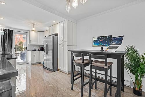 Cuisine - 6059  - 6063 Av. Du Bocage, Montréal (Anjou), QC - Indoor Photo Showing Kitchen