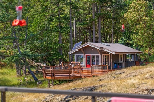 730 Treetops Spur, Sidney Island, BC 