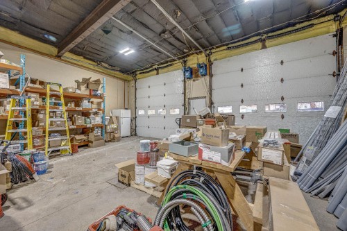 Warehouse - 145  - 147 Rue De St-Faustin, Saint-Jérôme, QC - Indoor Photo Showing Garage