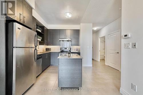 1018 - 325 South Park Road, Markham, ON - Indoor Photo Showing Kitchen