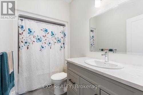 30 Raycroft Drive, Belleville (Thurlow Ward), ON - Indoor Photo Showing Bathroom